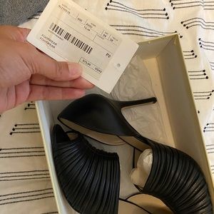 Women’s casual/dressy shoes